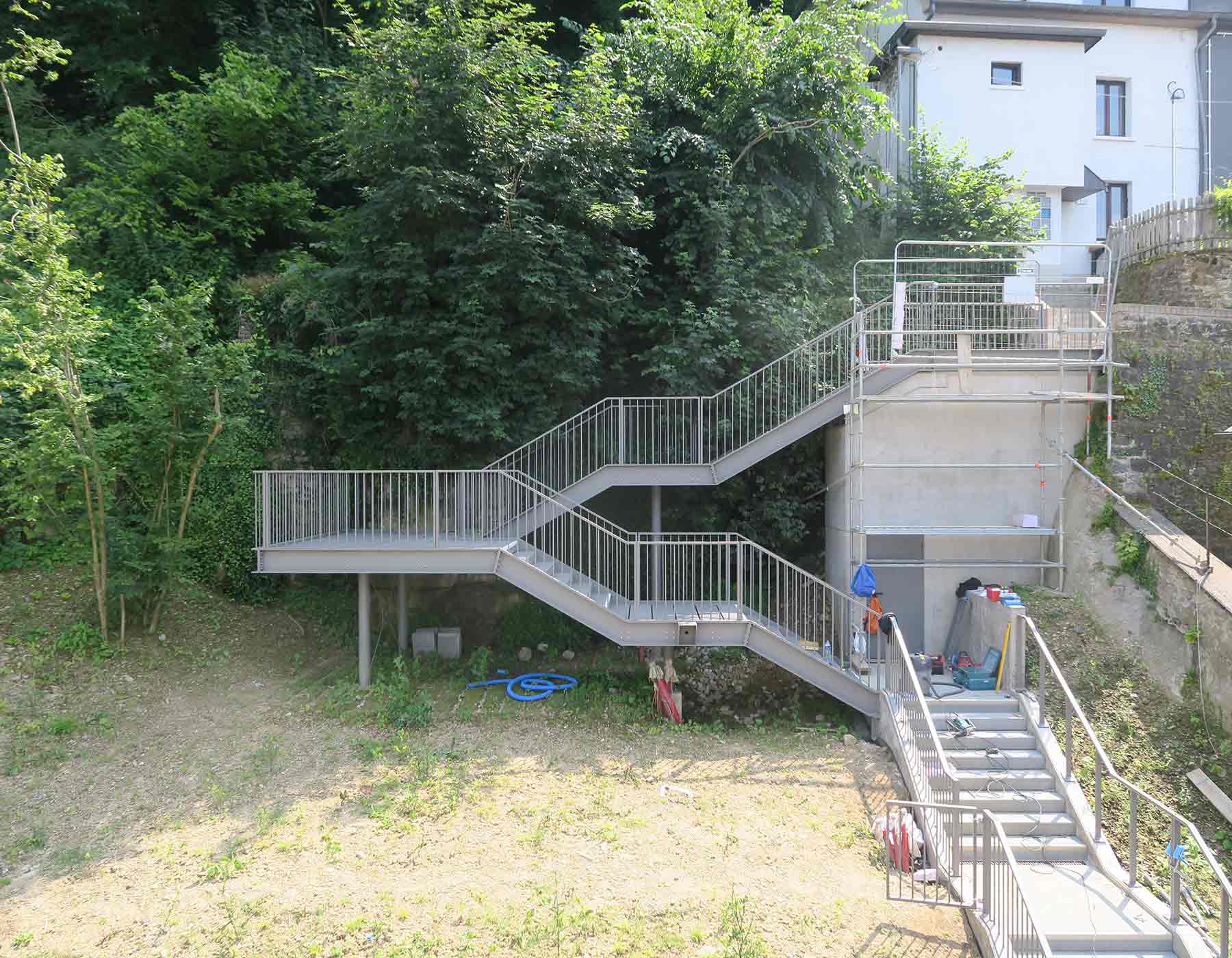 ESCALIER-ACIER—GC-VERTICALE